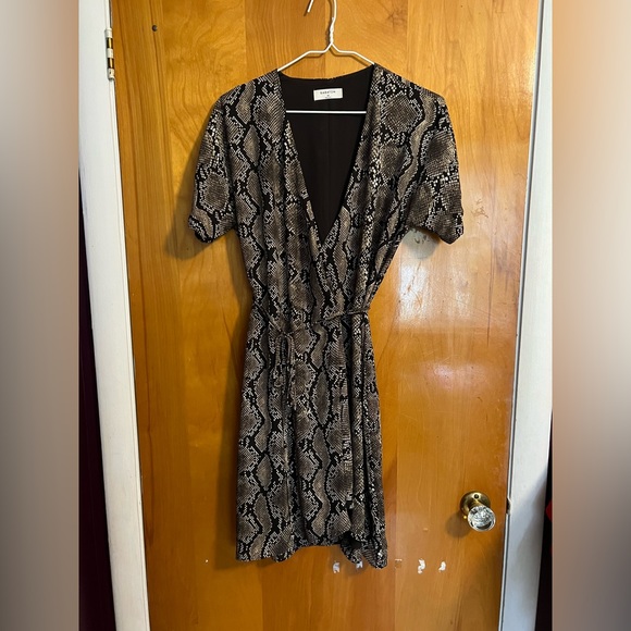 4/$20 - Babaton Wallace dress in snake print - Picture 3 of 4